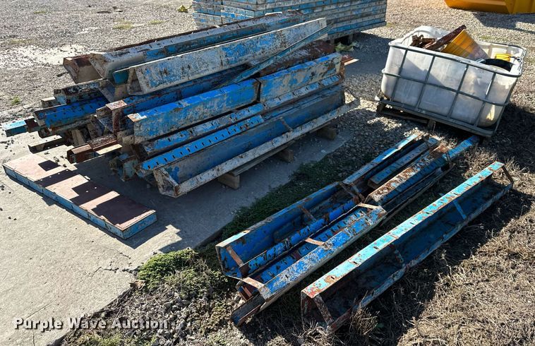 image for item DV1062 Symons  corner forms