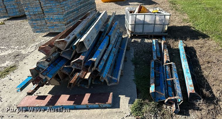 image for item DV1062 Symons  corner forms