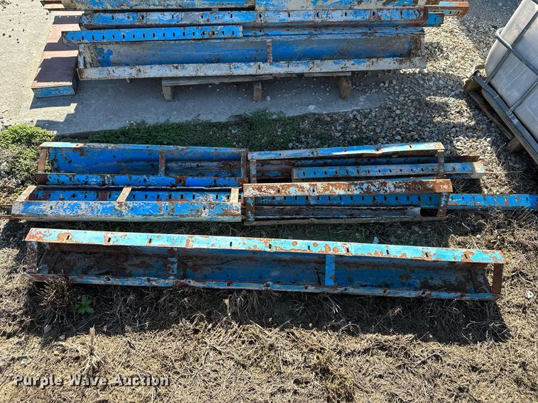 image for item DV1062 Symons  corner forms