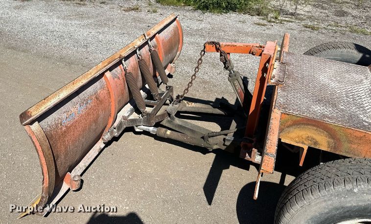 image for item DV1069 1998 Broce RJ350  broom