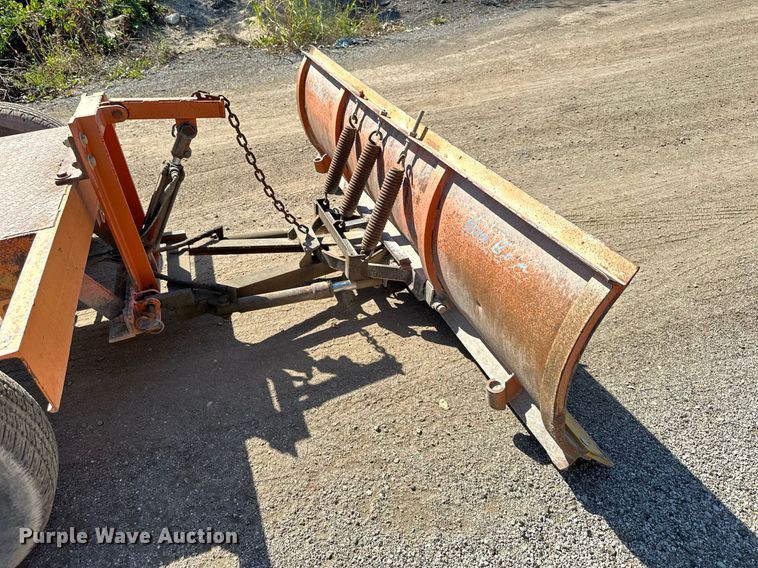 image for item DV1069 1998 Broce RJ350  broom