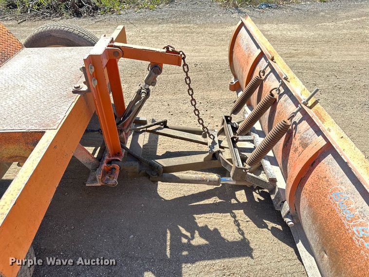 image for item DV1069 1998 Broce RJ350  broom