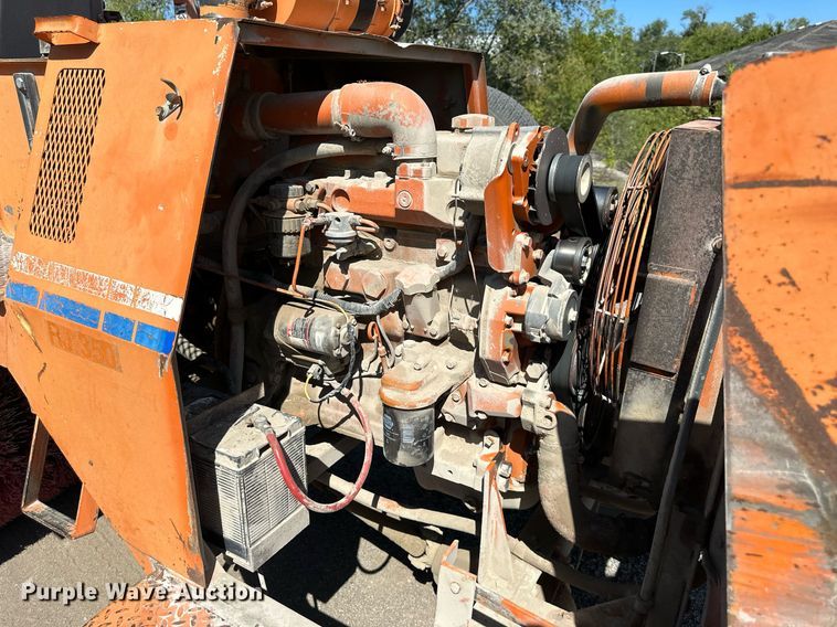 image for item DV1069 1998 Broce RJ350  broom