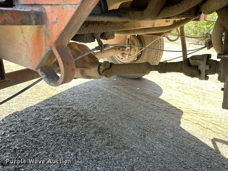 image for item DV1069 1998 Broce RJ350  broom