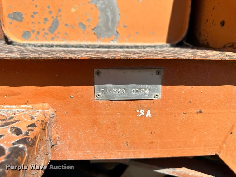 image for item DV1069 1998 Broce RJ350  broom