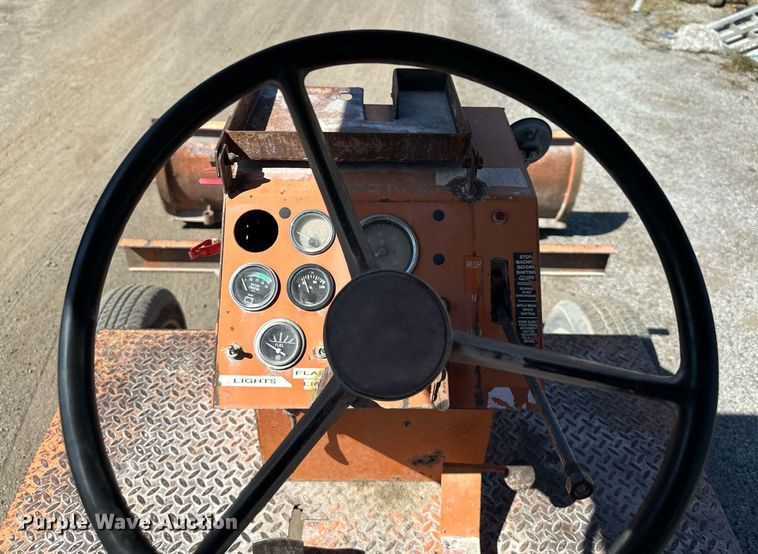 image for item DV1069 1998 Broce RJ350  broom