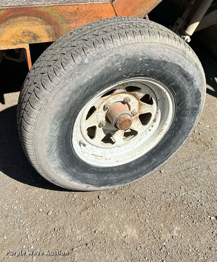 image for item DV1069 1998 Broce RJ350  broom