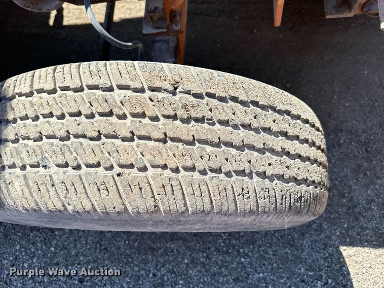 image for item DV1069 1998 Broce RJ350  broom