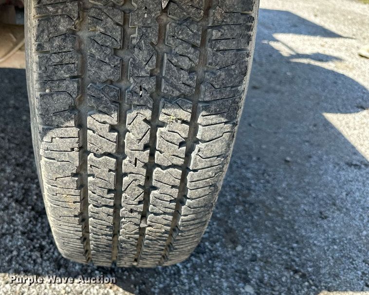 image for item DV1069 1998 Broce RJ350  broom