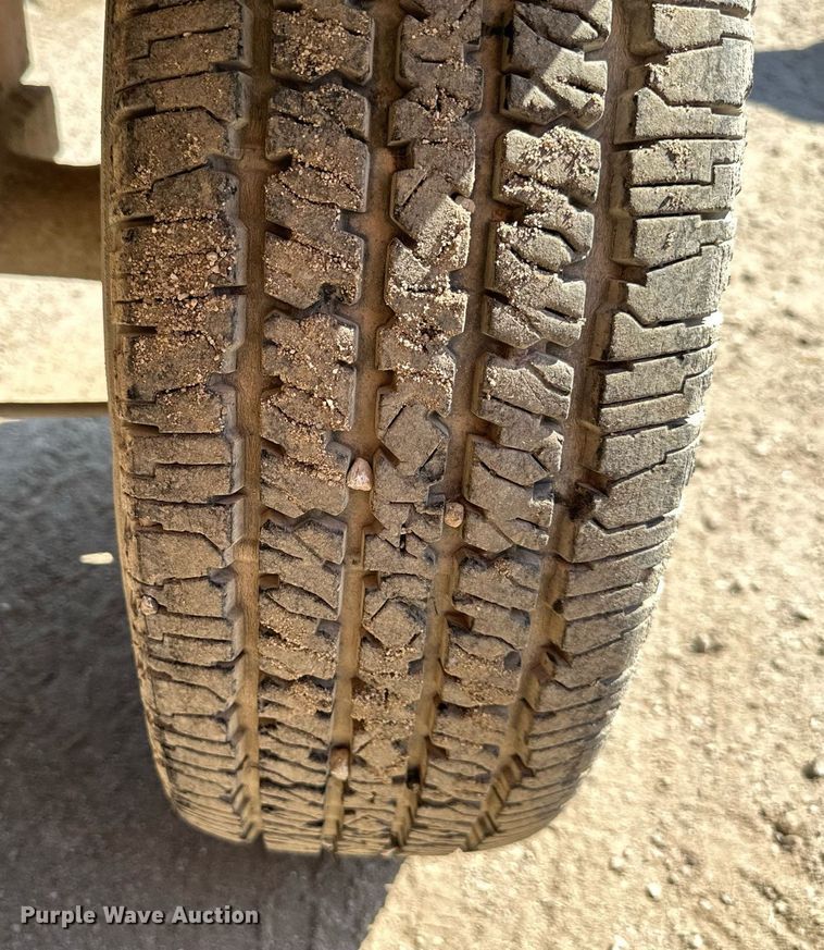 image for item DV1069 1998 Broce RJ350  broom