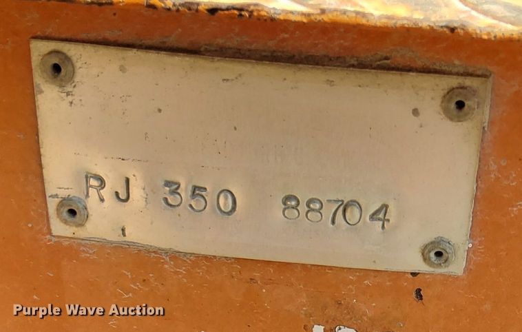 image for item DV1069 1998 Broce RJ350  broom