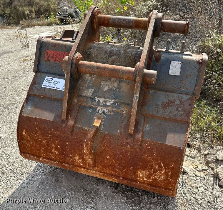 image for item DW2759 Esco  excavator bucket