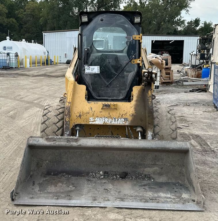 image for item DW2762 2012 Caterpillar 246C  skid steer loader