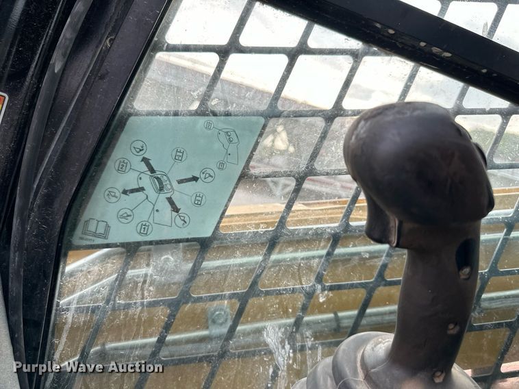 image for item DW2762 2012 Caterpillar 246C  skid steer loader