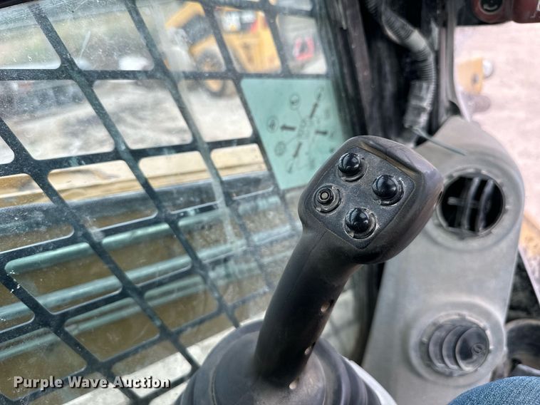 image for item DW2762 2012 Caterpillar 246C  skid steer loader