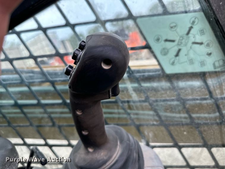 image for item DW2762 2012 Caterpillar 246C  skid steer loader