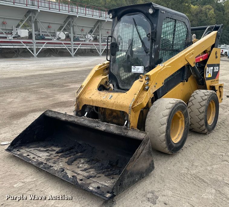image for item DW2763 2017 Caterpillar 262D  skid steer loader