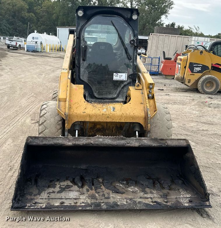 image for item DW2763 2017 Caterpillar 262D  skid steer loader