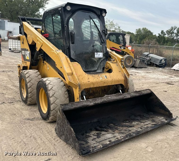 image for item DW2763 2017 Caterpillar 262D  skid steer loader