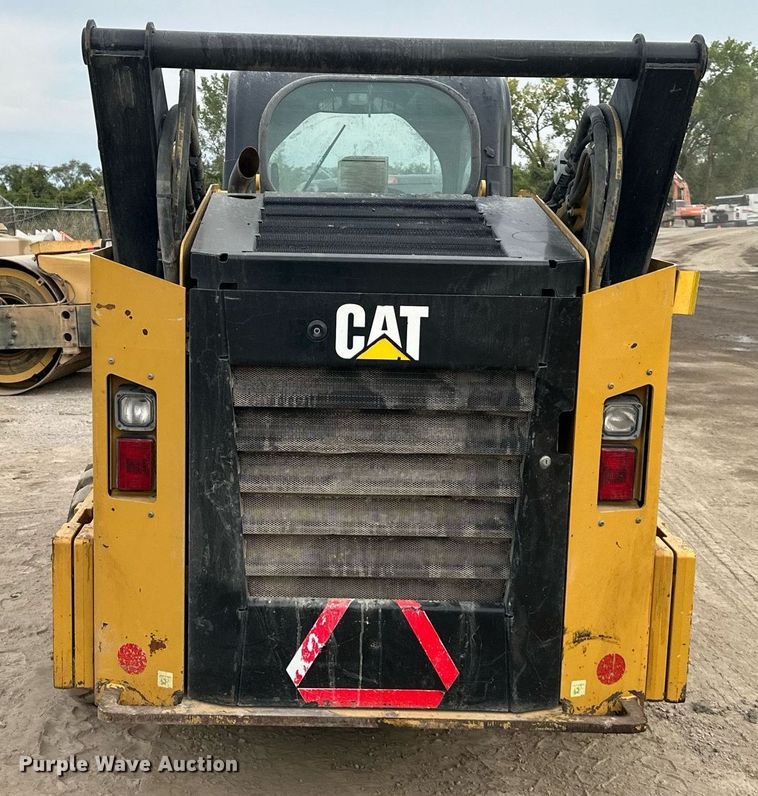 image for item DW2763 2017 Caterpillar 262D  skid steer loader