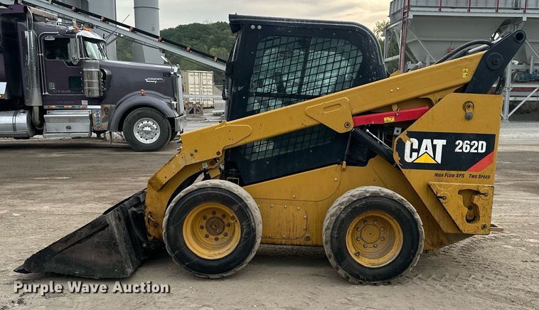 image for item DW2763 2017 Caterpillar 262D  skid steer loader