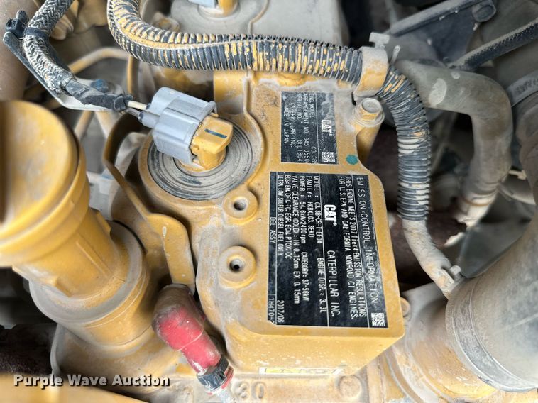 image for item DW2763 2017 Caterpillar 262D  skid steer loader