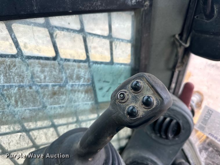 image for item DW2763 2017 Caterpillar 262D  skid steer loader