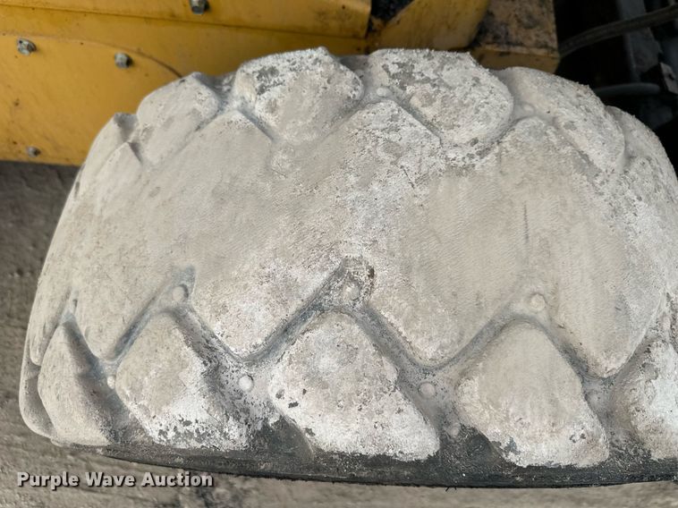 image for item DW2763 2017 Caterpillar 262D  skid steer loader