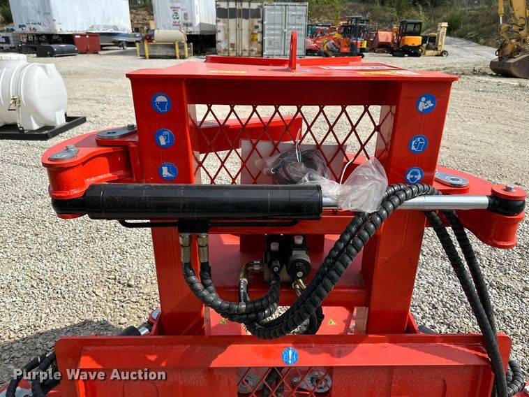 image for item DW2770 TopCat ECSSRB  skid steer tree shear