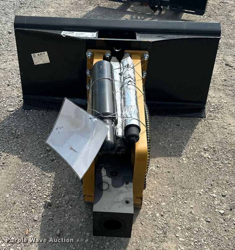 image for item DW2774 2023 Agrotk 680  skid steer breaker