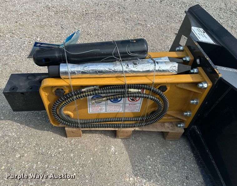 image for item DW2774 2023 Agrotk 680  skid steer breaker