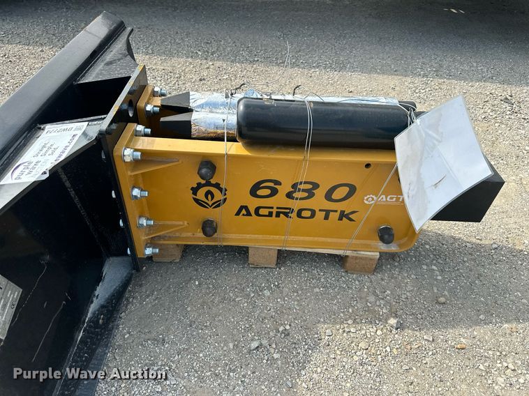 image for item DW2774 2023 Agrotk 680  skid steer breaker