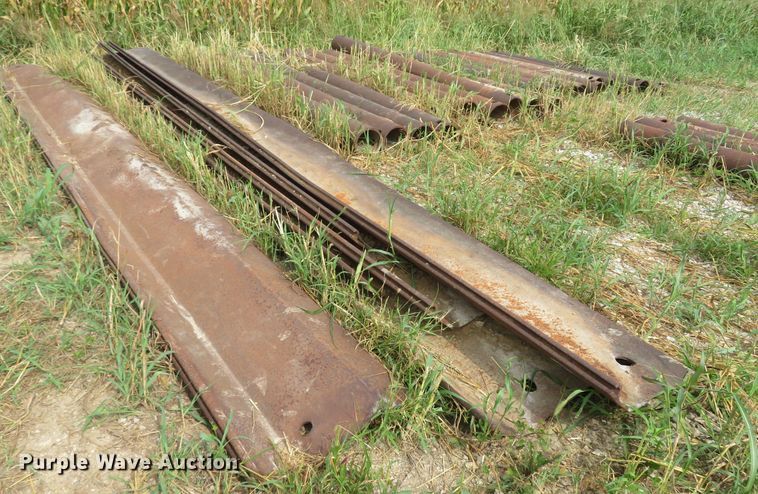 image for item FB9855 (6) sections of sheet piling