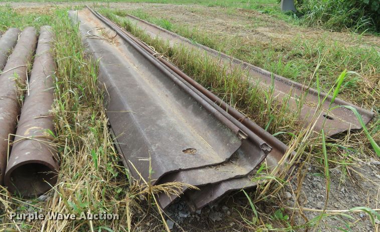 image for item FB9855 (6) sections of sheet piling