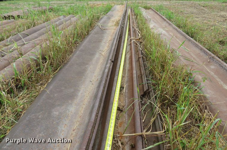 image for item FB9855 (6) sections of sheet piling