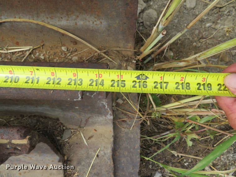 image for item FB9855 (6) sections of sheet piling