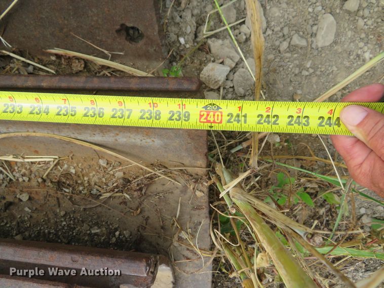 image for item FB9855 (6) sections of sheet piling