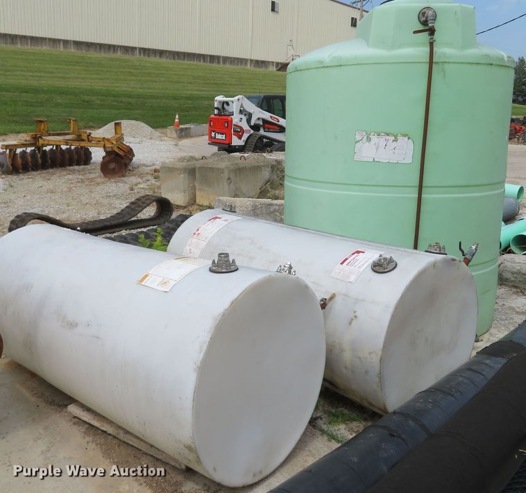 image for item FB9856 (3) poly tanks