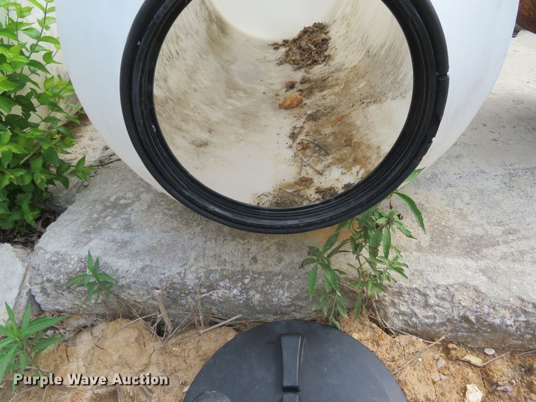 image for item FB9856 (3) poly tanks