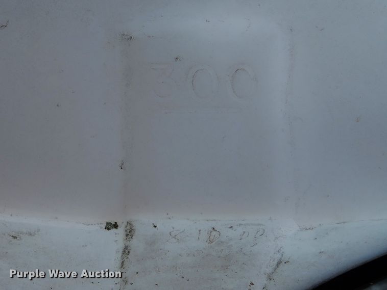 image for item FB9856 (3) poly tanks