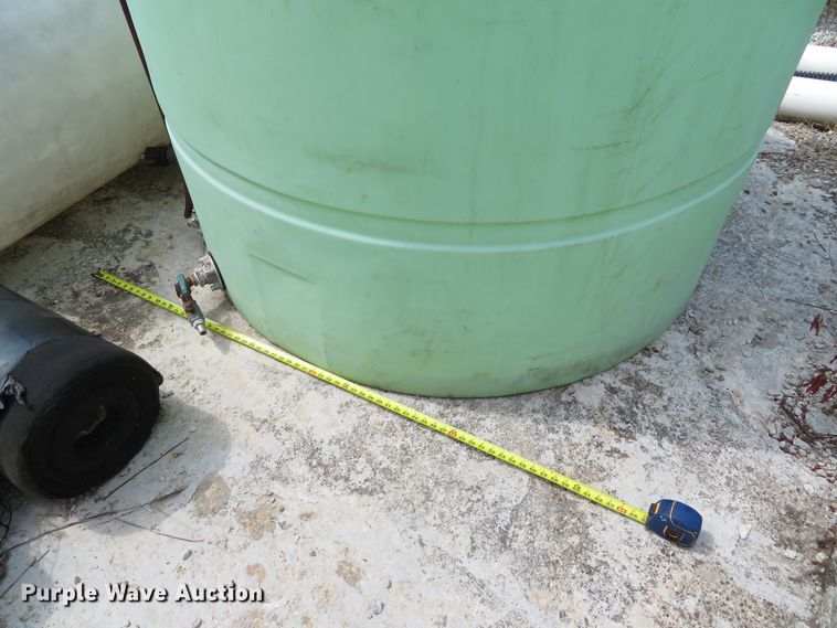 image for item FB9856 (3) poly tanks