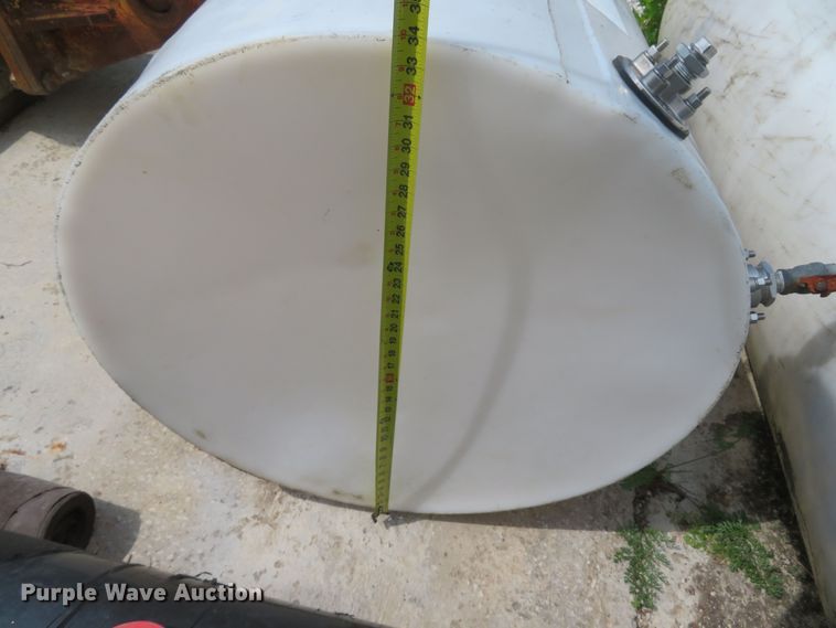 image for item FB9856 (3) poly tanks