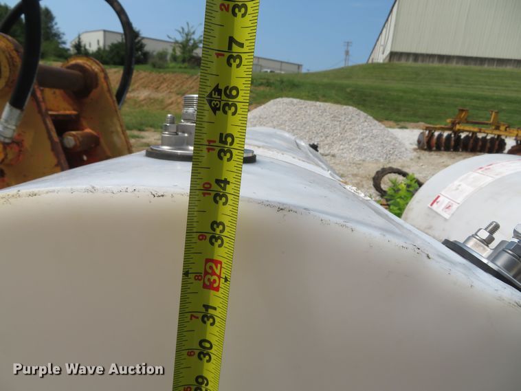 image for item FB9856 (3) poly tanks