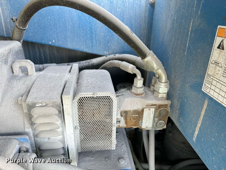 image for item ID9383 2017 Genie S-125  boom lift