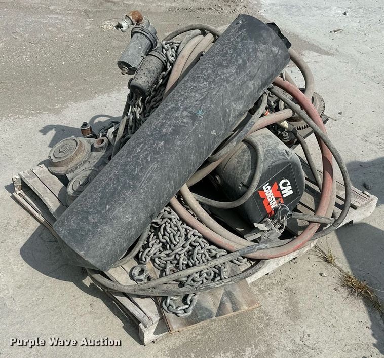 image for item ID9385 (3) Hoists