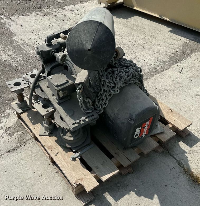 image for item ID9385 (3) Hoists