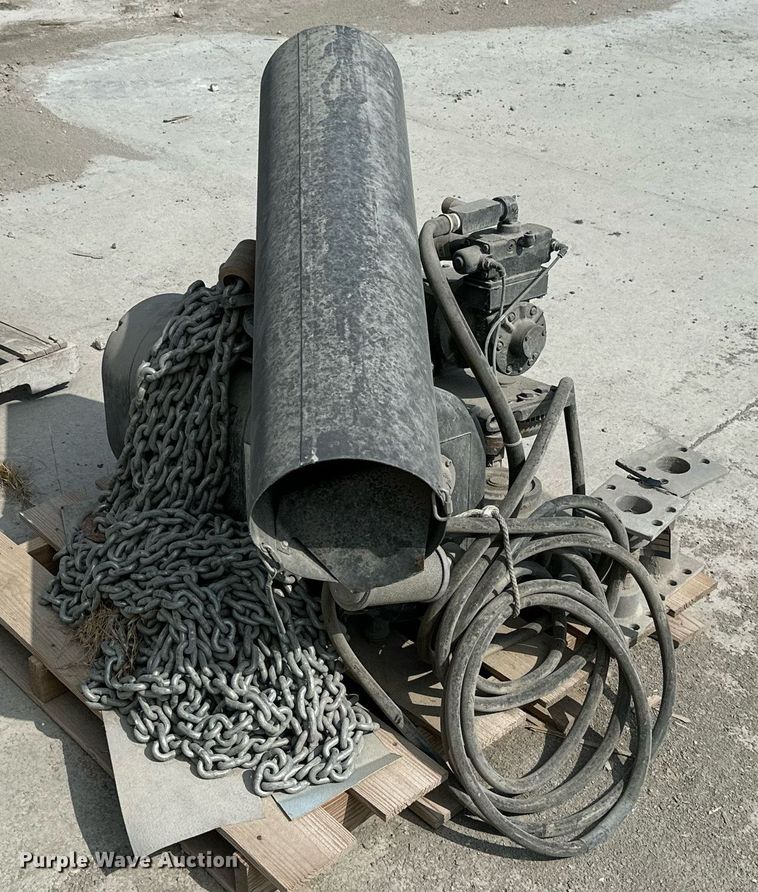 image for item ID9385 (3) Hoists