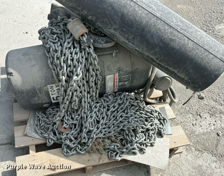 image for item ID9385 (3) Hoists