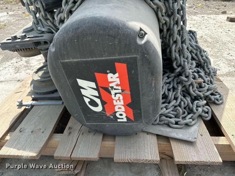 image for item ID9385 (3) Hoists