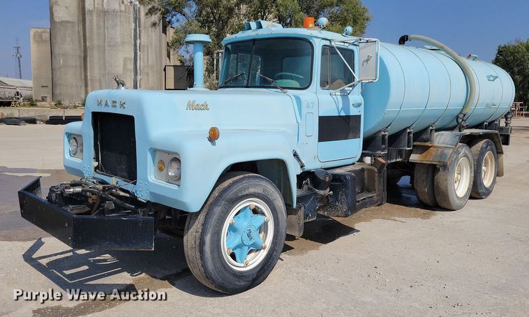 image for item IQ9942 1966 Mack  water truck
